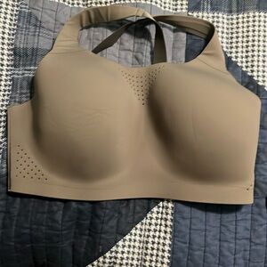 Featherweight max sports bra